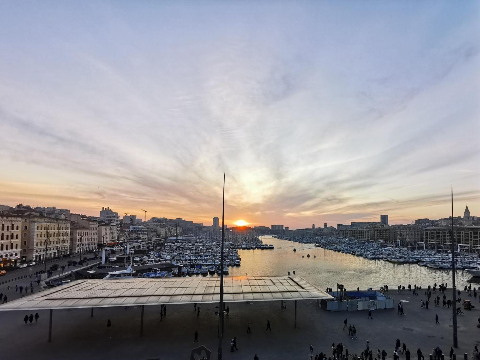 Face Au Vieux Port Vue 180 De Notre Dame Au Panier Apartment มาร์กเซย ห้อง รูปภาพ